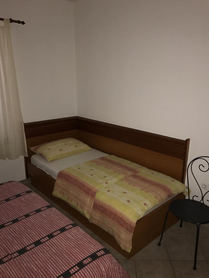 Apartments Juran Sukošan Eksteriør billede